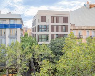 Vista exterior de Pis de lloguer en  Barcelona Capital amb Moblat i Forn