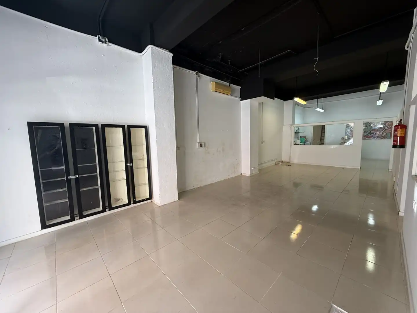 Local de alquiler en Carrer del General Riera, Bons Aires