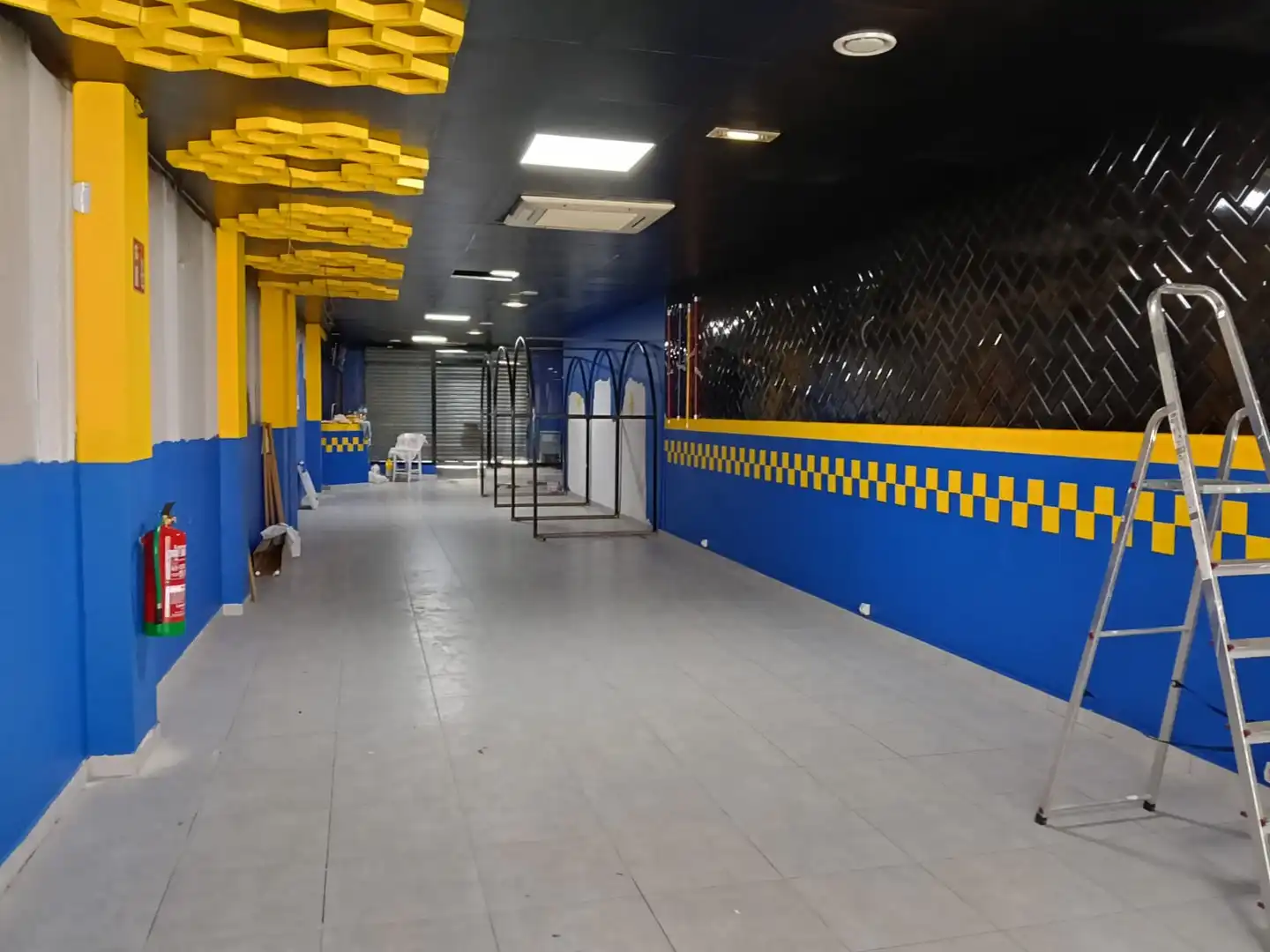 Business premises to rent in Centre
