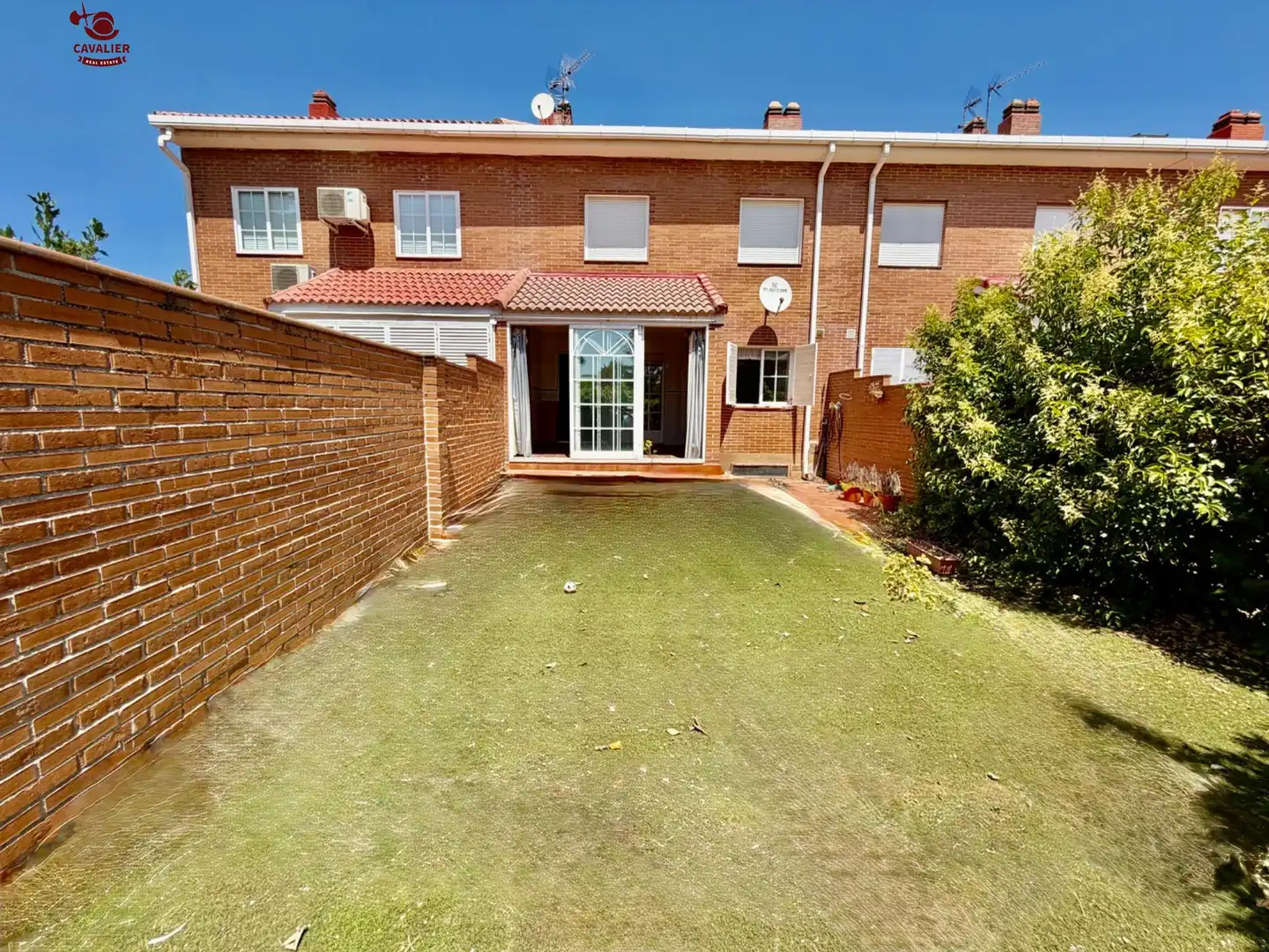 Jardí de Casa adosada en venda en Guadarrama amb Calefacció, Jardí privat i Traster