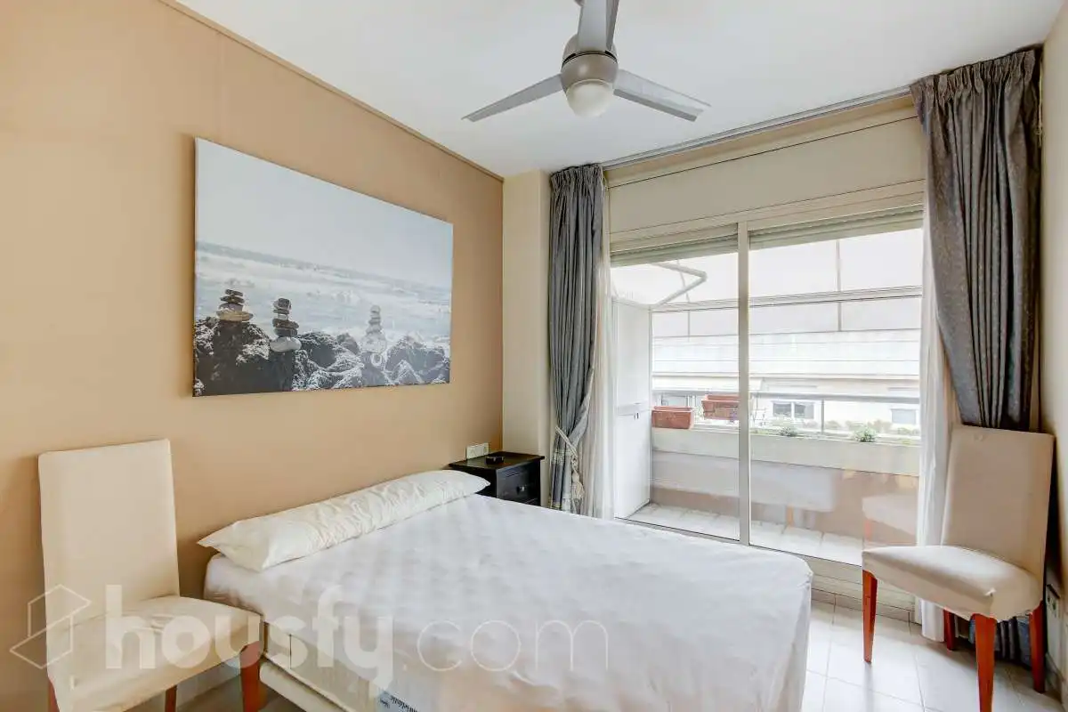 Bedroom of Flat for rent in El Coll