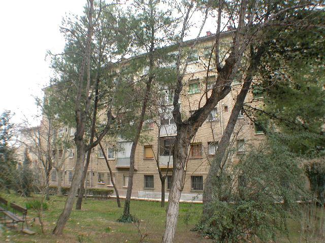 Foto 1 de Piso en venta en C/ Grupo Alferez Rojas, La Bozada – Parque Delicias, Zaragoza