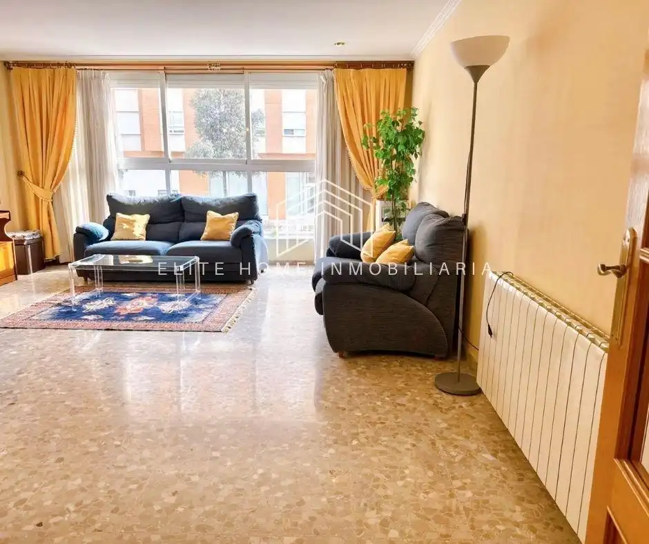 Detached homes for rent in Estación - Universidad