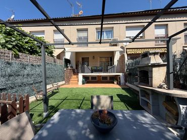 Adosado con jardín en venta en Can Serra