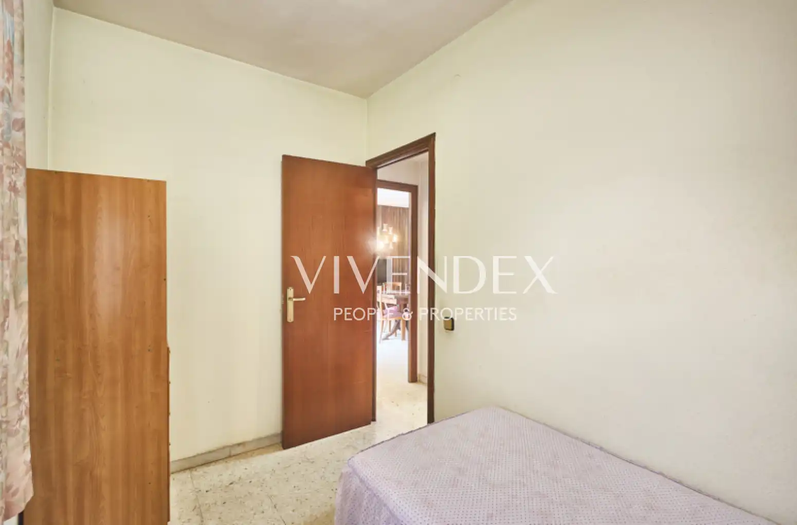 Habitación de Ático en venta en L'Hospitalet de Llobregat con Aire acondicionado, Calefacción y Terraza