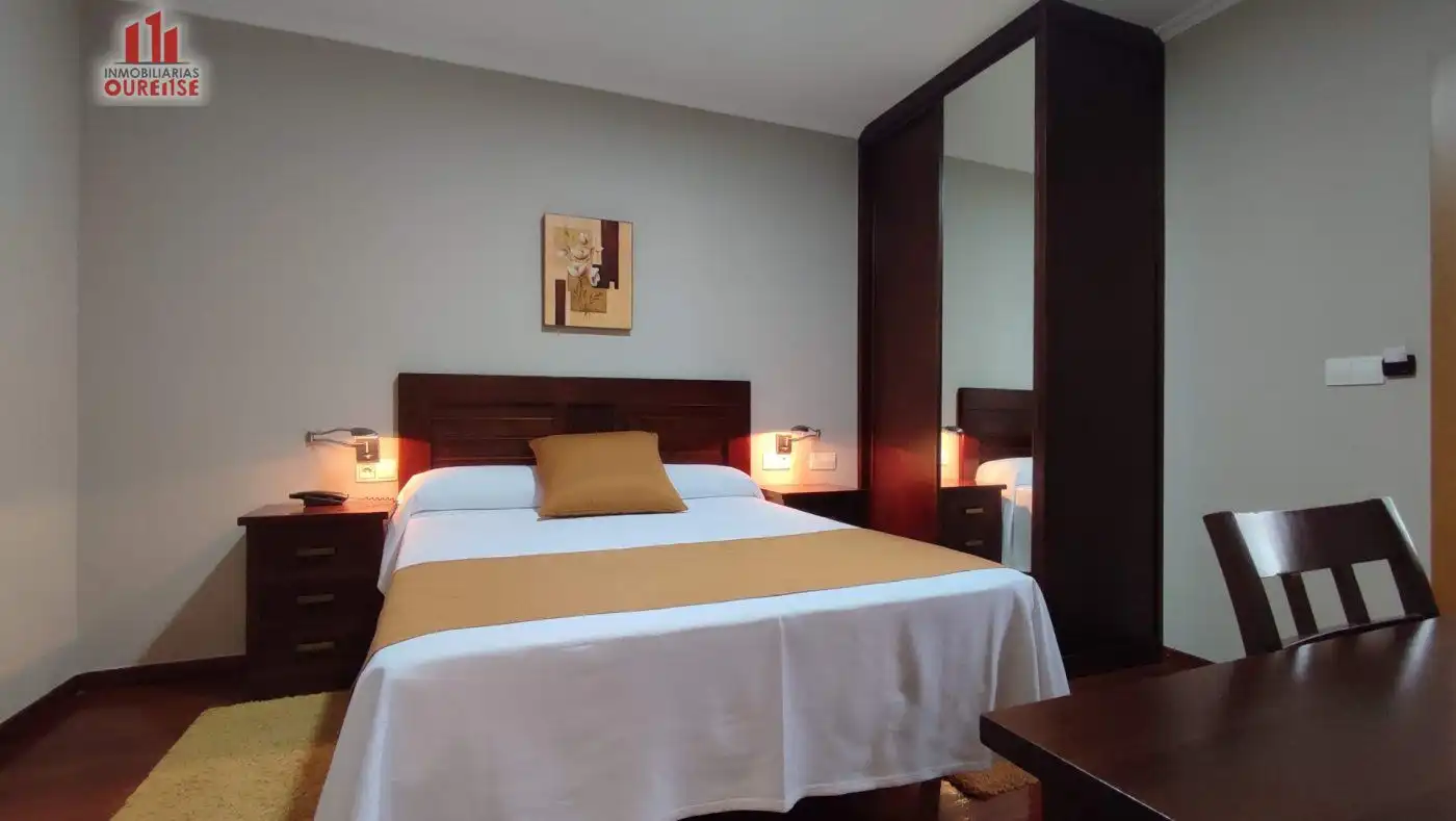 Habitación de Edificio en venta en Nogueira de Ramuín