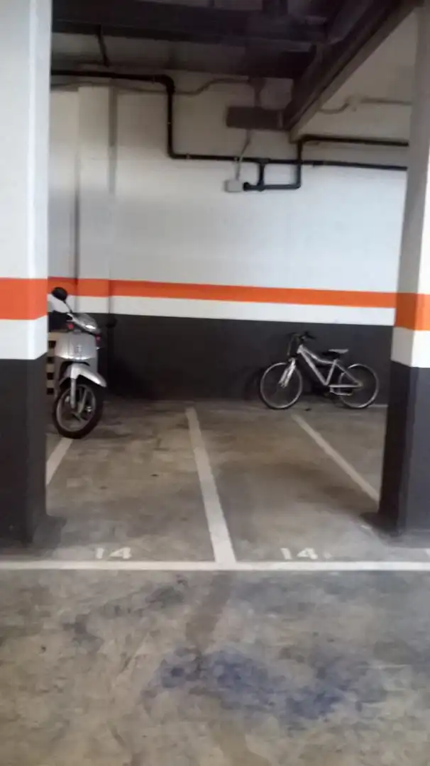 Aparcament amb ascensor en venda a C/ Elionor Vinyerta, imagen 9