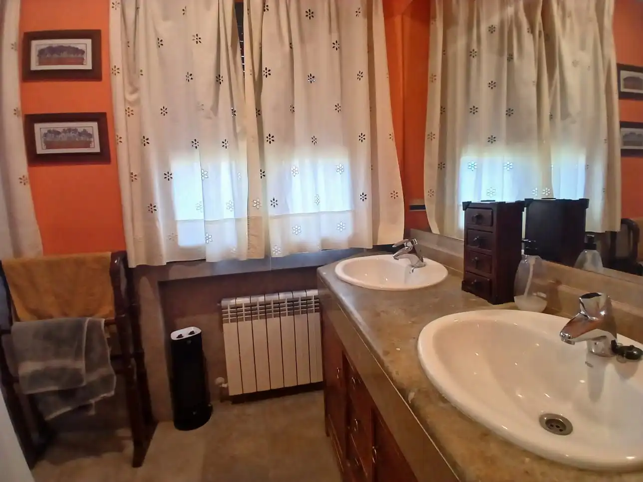 Bany de Casa o xalet en venda en Valdepeñas amb Aire condicionat, Calefacció i Traster