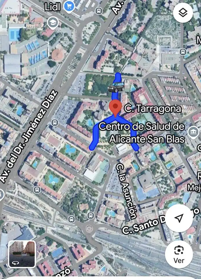 Außenansicht von Wohnung zum Verkauf in Alicante / Alacant mit Klimaanlage, Privatgarten und Terrasse