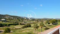 Vista exterior de Àtic en venda en Sitges amb Aire condicionat, Calefacció i Terrassa