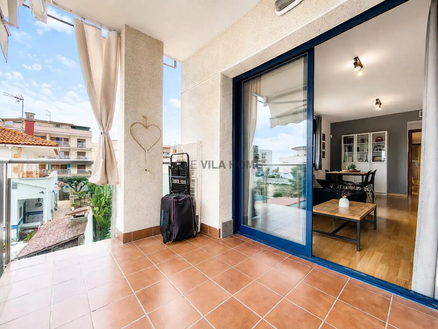 Terraza de Piso en venta en Vilanova i la Geltrú con Aire acondicionado, Calefacción y Piscina comunitaria