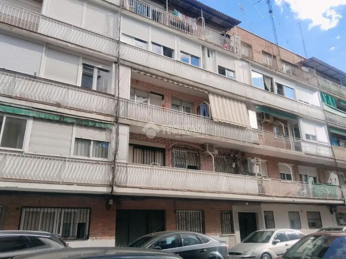 Vista exterior de Piso en venta en Centro