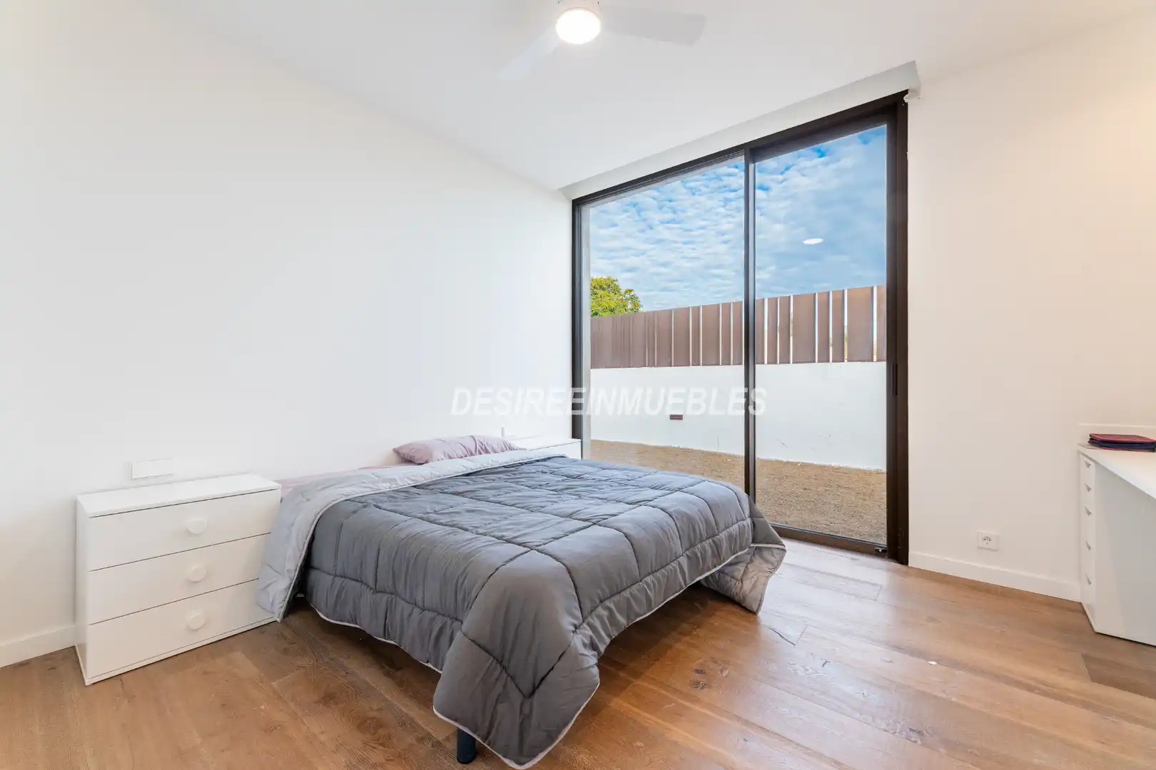 Habitación de Casa o chalet en venta en Godella con Aire acondicionado, Calefacción y Jardín privado