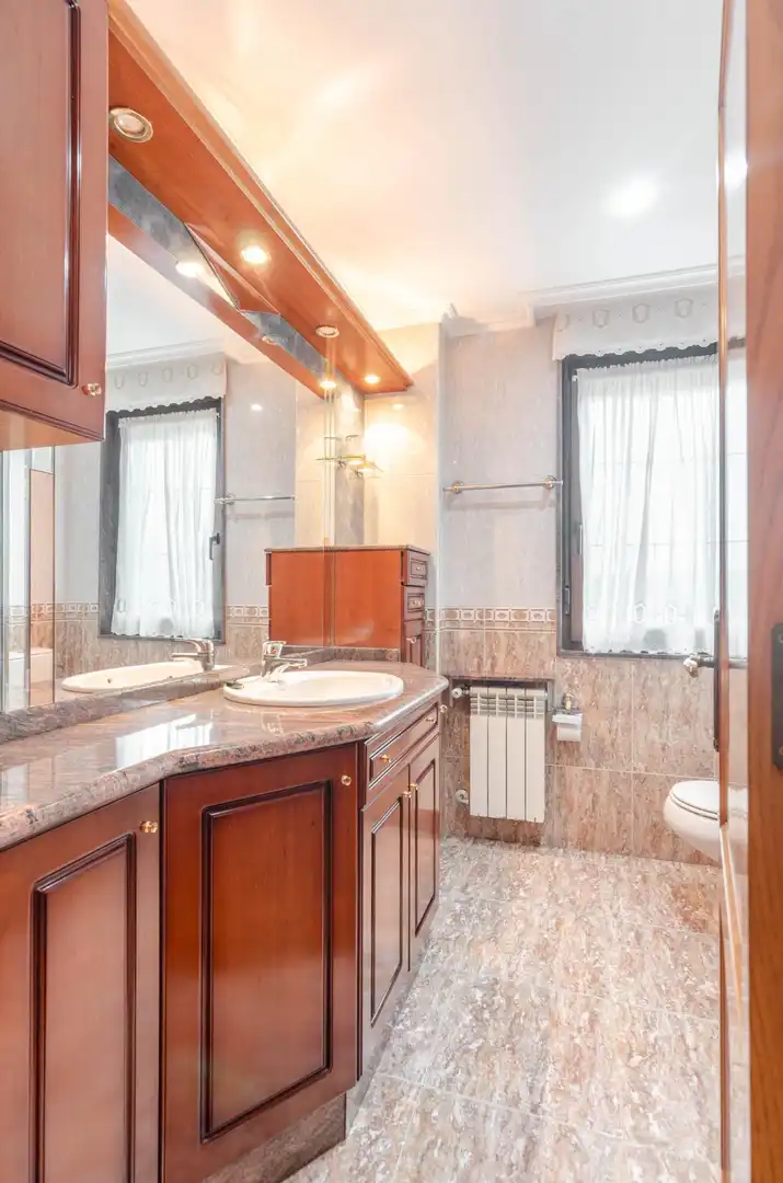 Baño de Casa o chalet en venta en Piloña con Calefacción, Jardín privado y Parquet