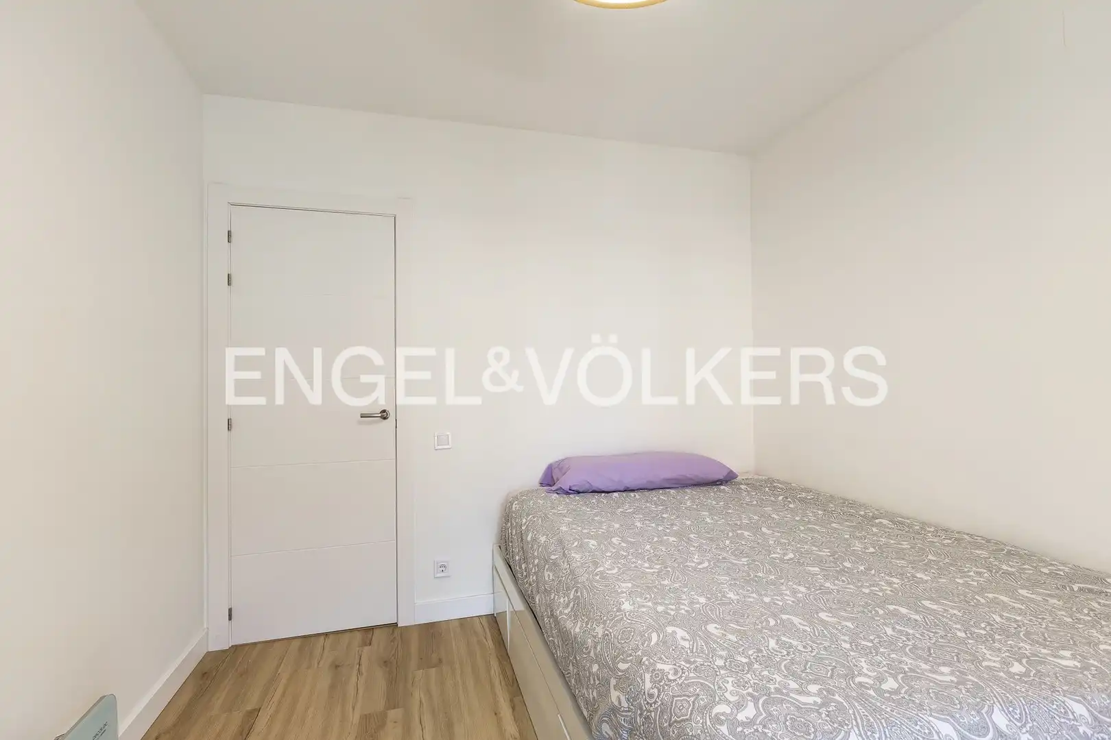Habitación de Casa o chalet en venta en Vilanova i la Geltrú con Aire acondicionado, Calefacción y Terraza