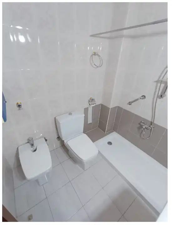 Baño de Piso en venta en Zaragoza con Calefacción, Terraza y Trastero