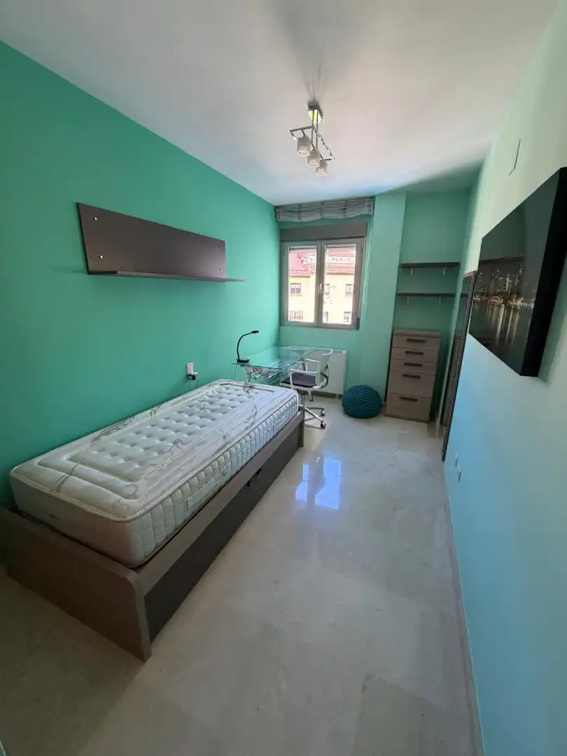 Habitación de Piso de alquiler en Albacete con Calefacción, Amueblado y Horno