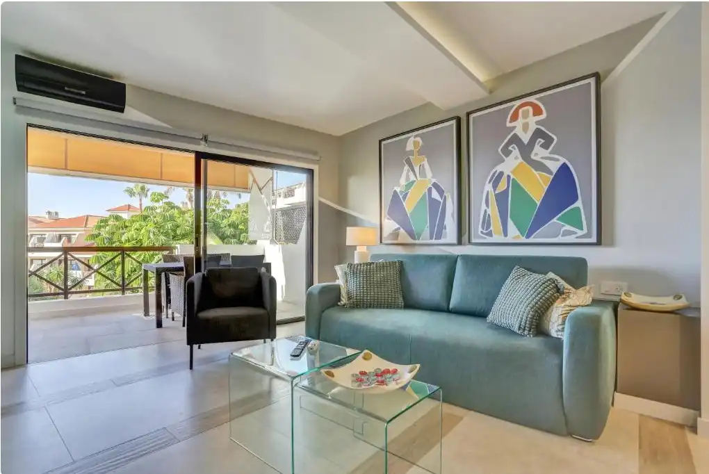 Sala de estar de Piso en venta en San Miguel de Abona con Aire acondicionado, Terraza y Amueblado