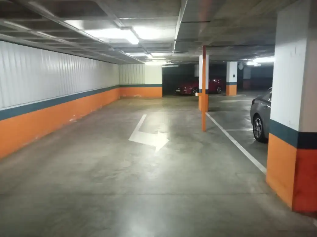 Garage for sale in VEL?ZQUEZ, Brezo