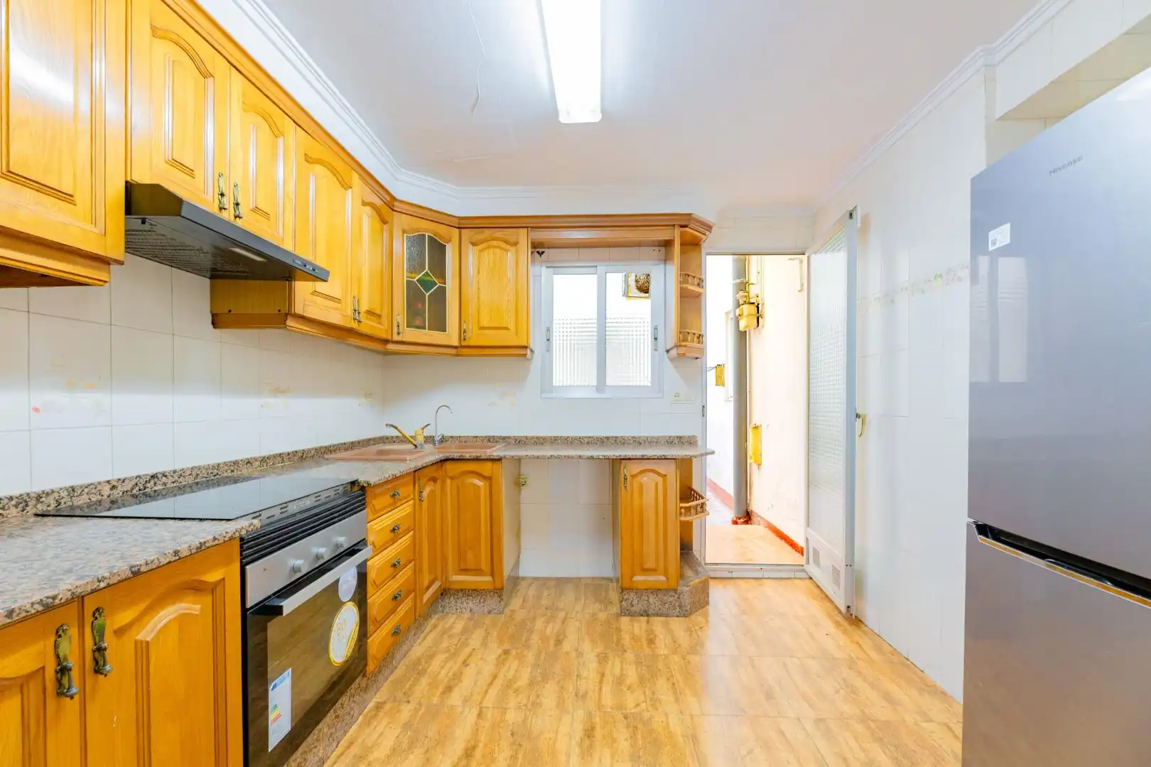 Kitchen of Flat for sale in Alboraya  with Air Conditioner and Alarm