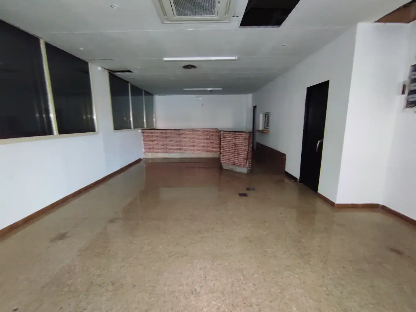 Local en venta en L'Hospitalet de Llobregat