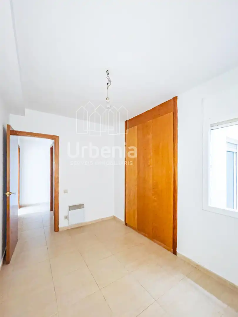 Bedroom of Flat for sale in Canyamars