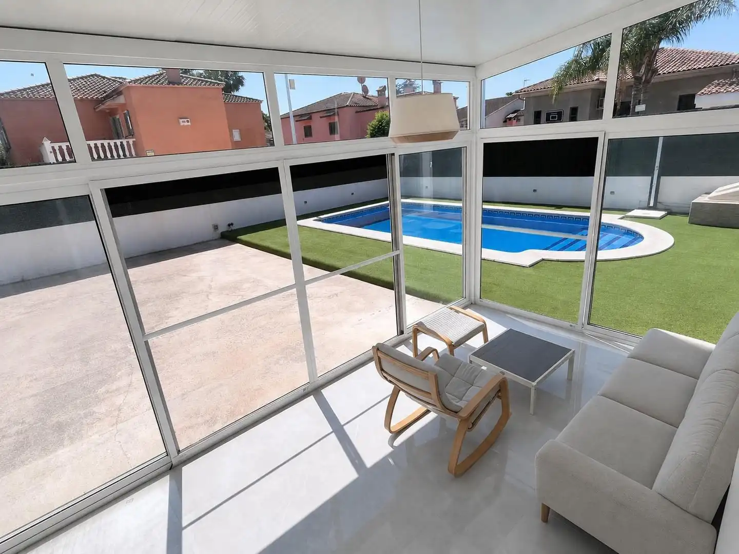 Terrassa de Casa o xalet en venda en La Pobla de Vallbona amb Aire condicionat, Calefacció i Jardí privat