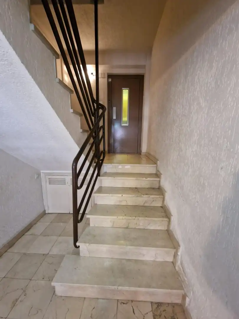 Wohnung zum Verkauf in Elche / Elx mit Klimaanlage, Terrasse und Möbliert