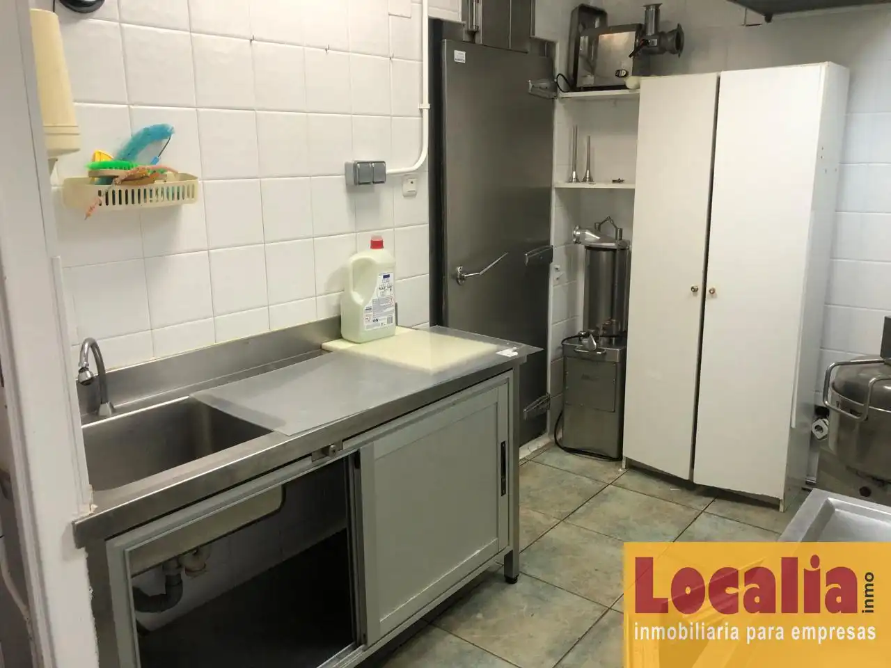 Local comercial de lloguer a Avenida Cantabria, imagen 6