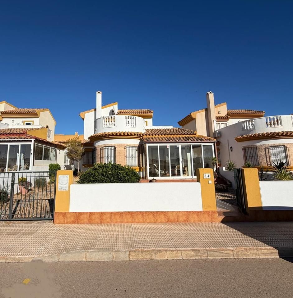 Vista exterior de Dúplex en venda en Cartagena amb Aire condicionat, Jardí privat i Terrassa