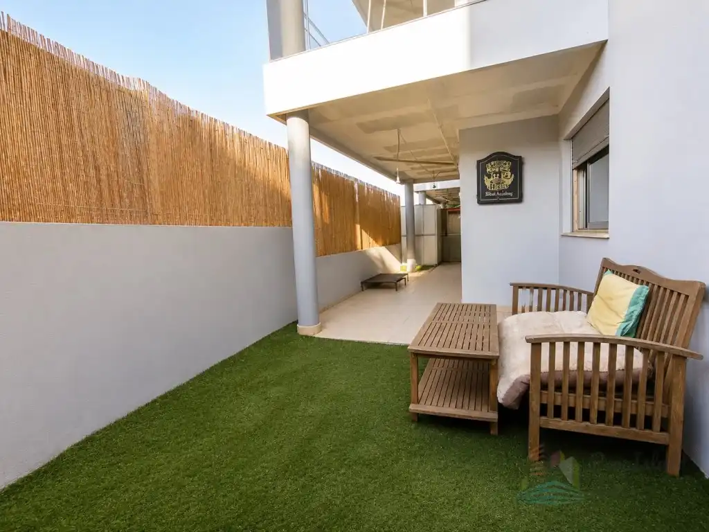 Rez-de-chaussée avec ascenseur à vendre à Calle Corona