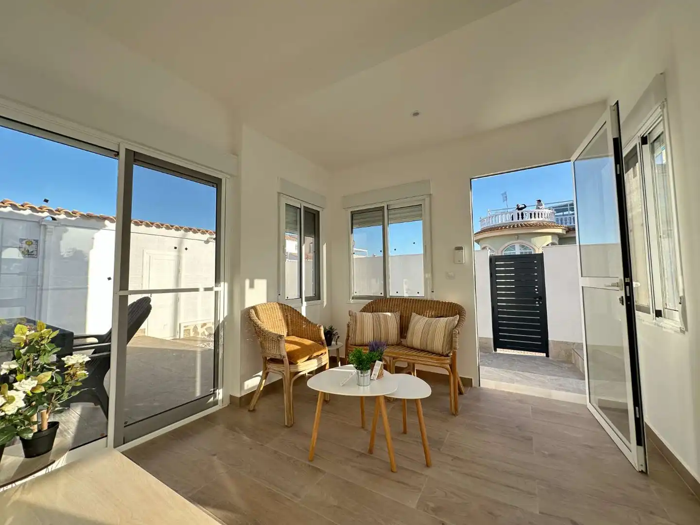 Terrassa de Casa o xalet en venda en Orihuela amb Aire condicionat, Traster i Moblat