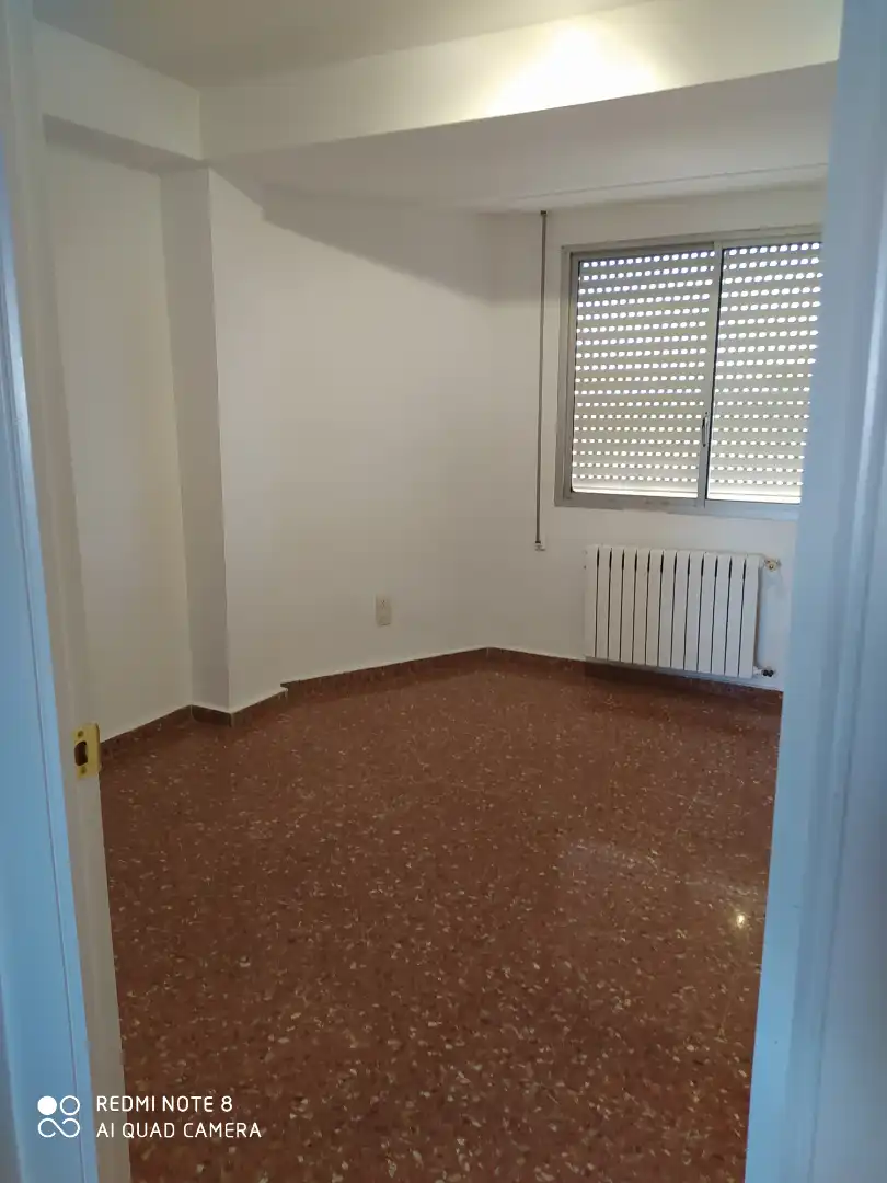Bedroom of Flat for sale in Zaragoza  with Air Conditioner, Heating and Parquet flooring