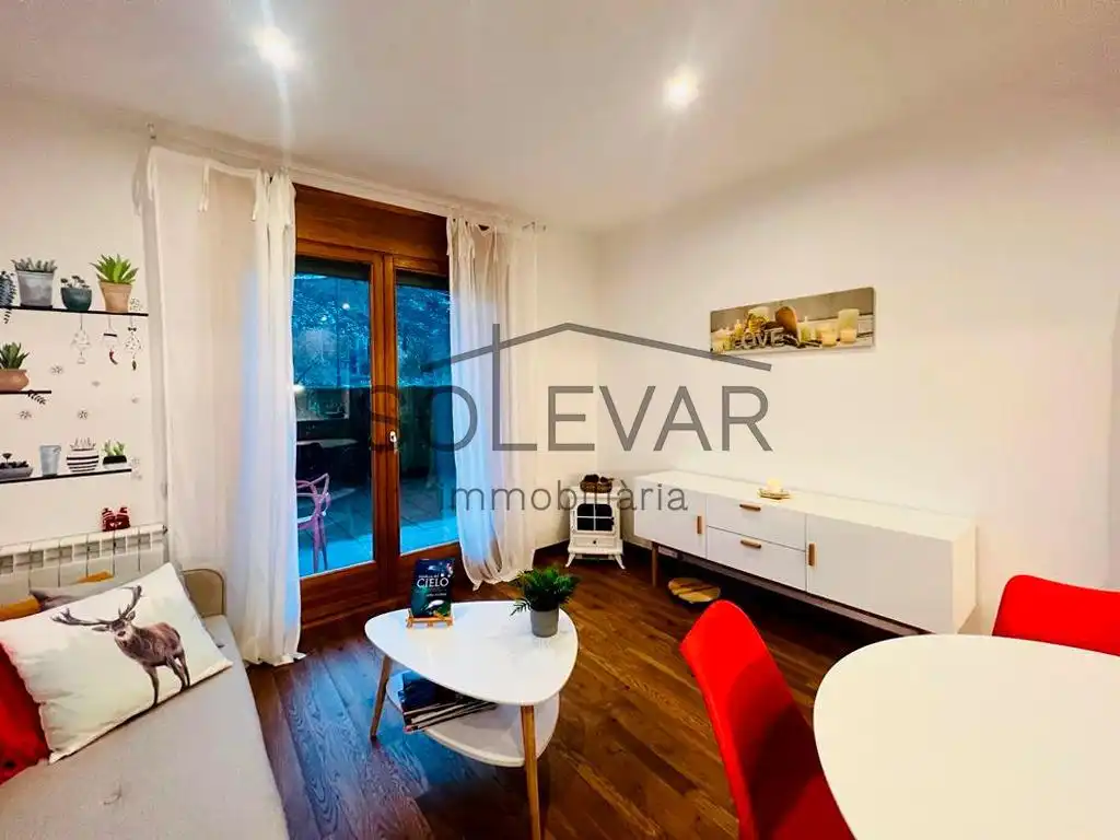 Sala de estar de Piso en venta en Sort con Calefacción, Terraza y Trastero