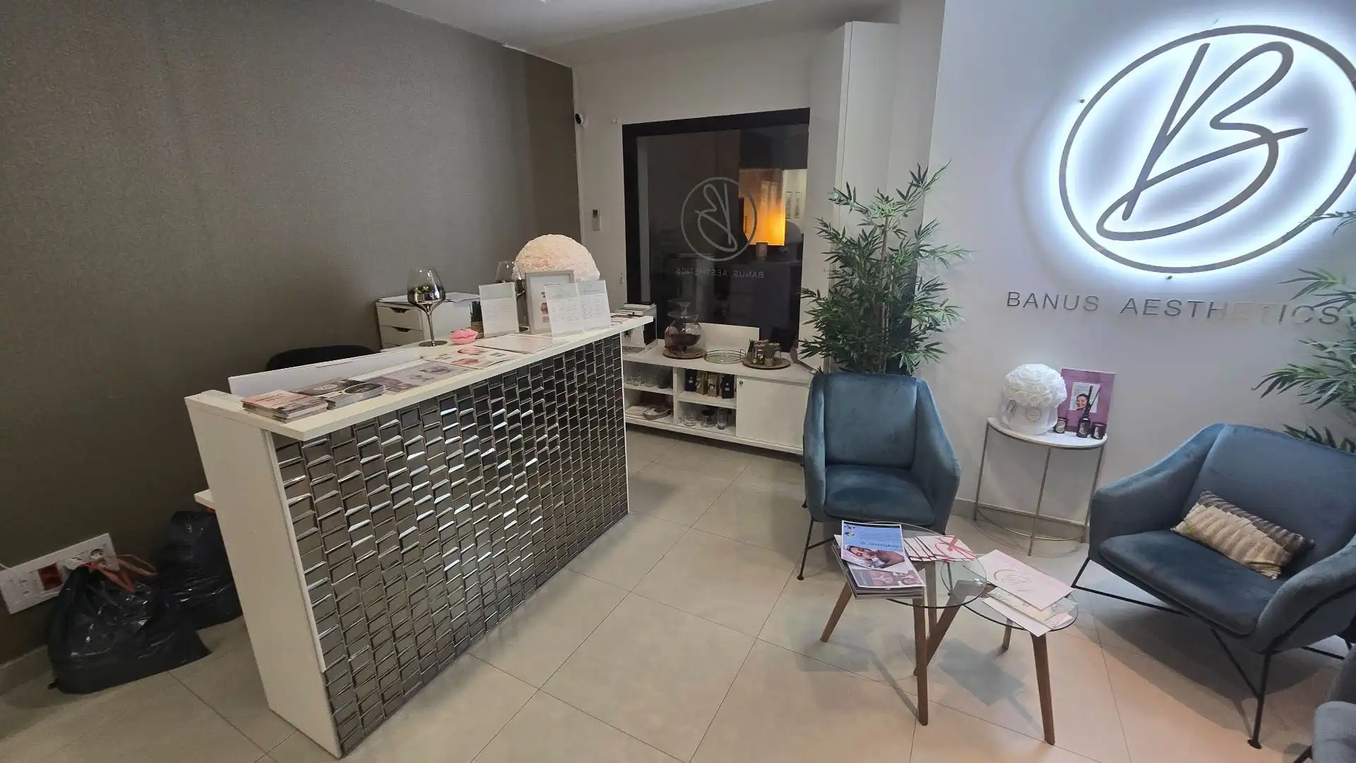 Local comercial en alquiler en Nueva Andalucía