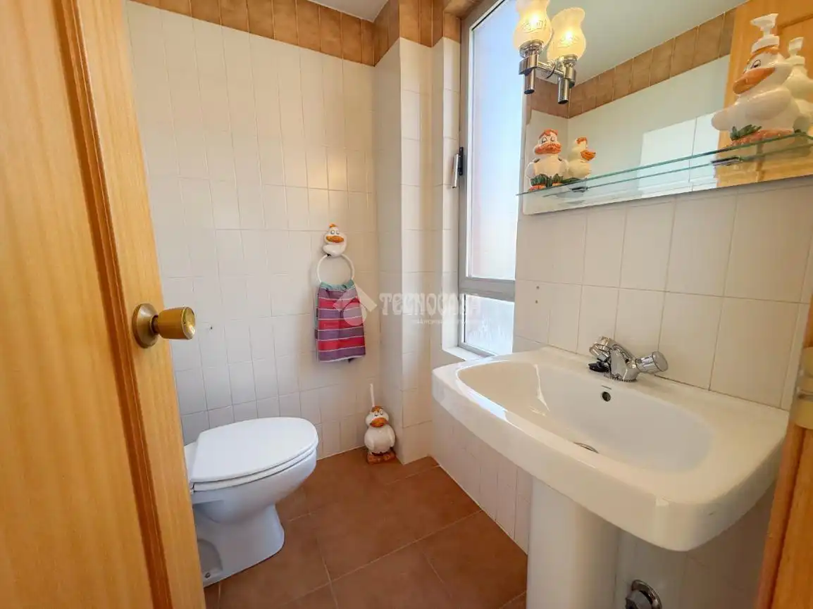 Badezimmer von Einfamilien-Reihenhaus zum Verkauf in Collado Villalba mit Heizung, Abstellraum und Alarm