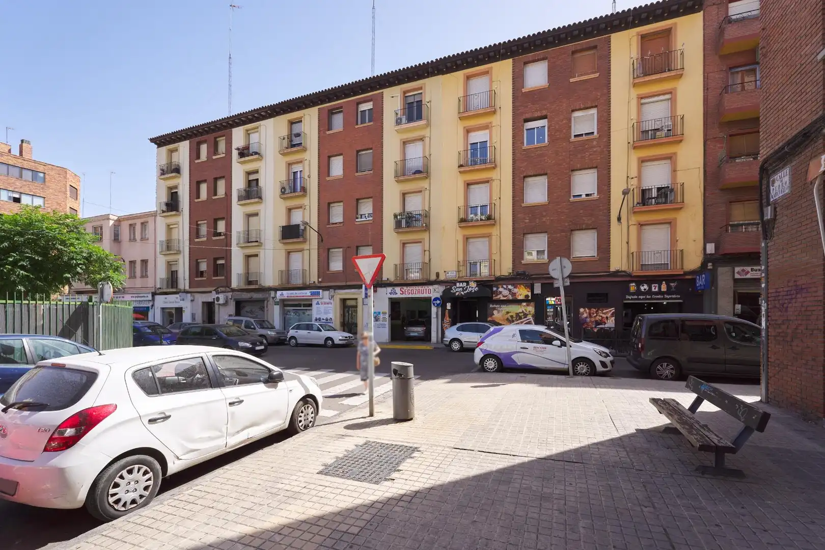Exterior view of Flat for sale in Zaragoza
