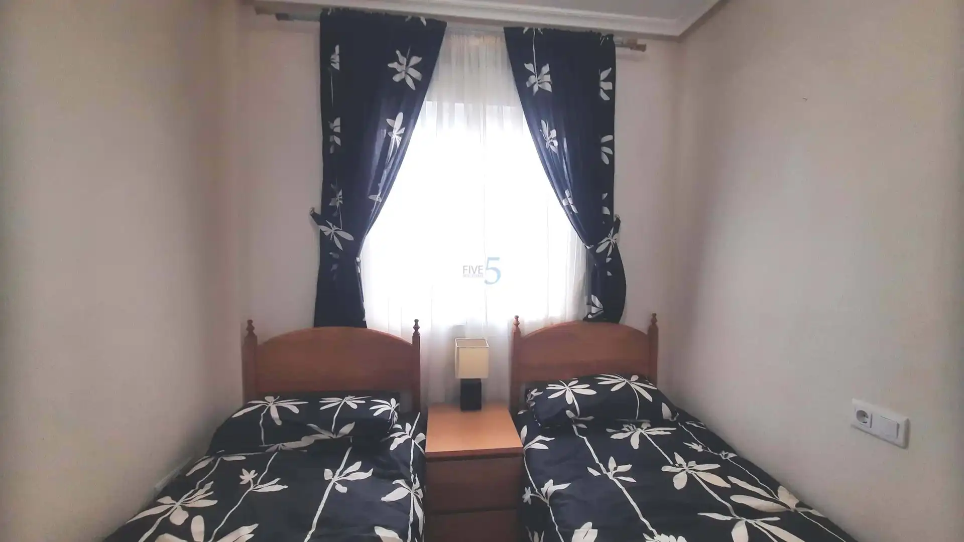 Habitación de Casa adosada en venta en Murcia con Aire acondicionado, Piscina y Amueblado