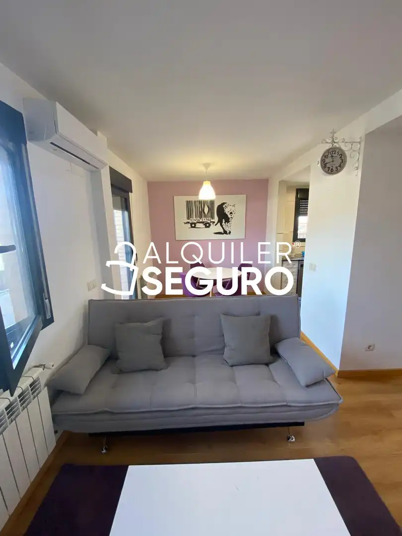 Sala d'estar de Pis de lloguer en Marchamalo amb Aire condicionat, Calefacció i Terrassa
