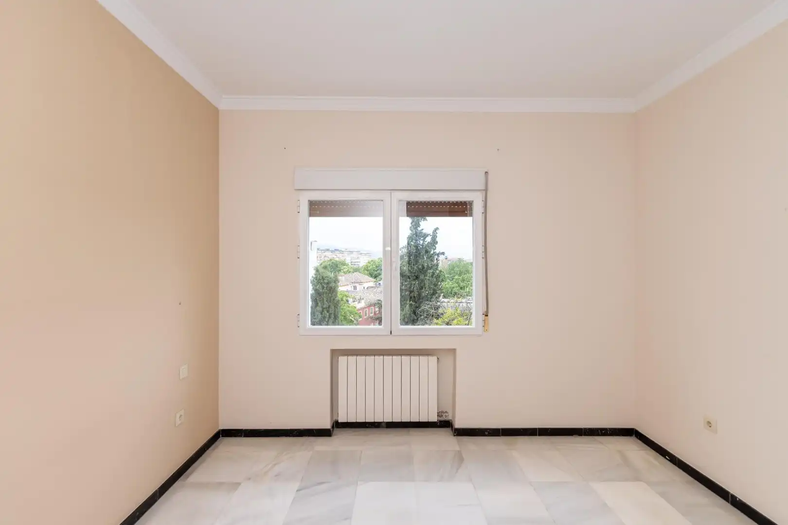 Habitación de Piso de alquiler en Granada con Aire acondicionado, Calefacción y Terraza