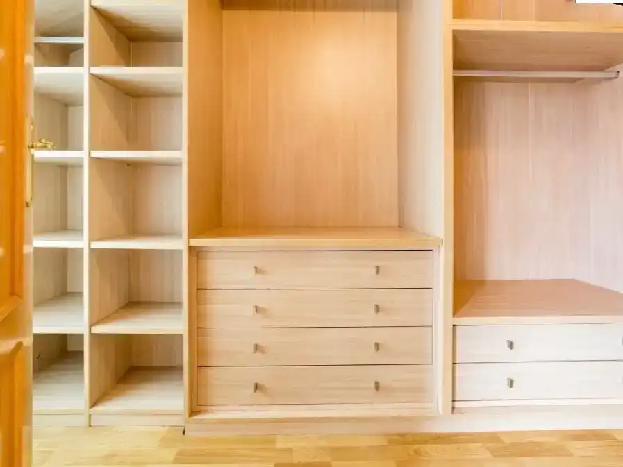 Schlafzimmer von Maisonette zur Miete in  Valencia Capital mit Klimaanlage und Balkon