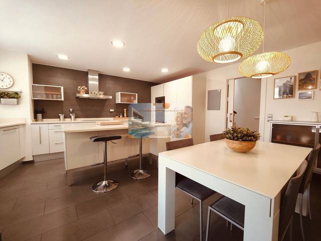 Dúplex en Alquiler en MUSICO PERFECTO ARTOLA en Zona Avenida del Mar