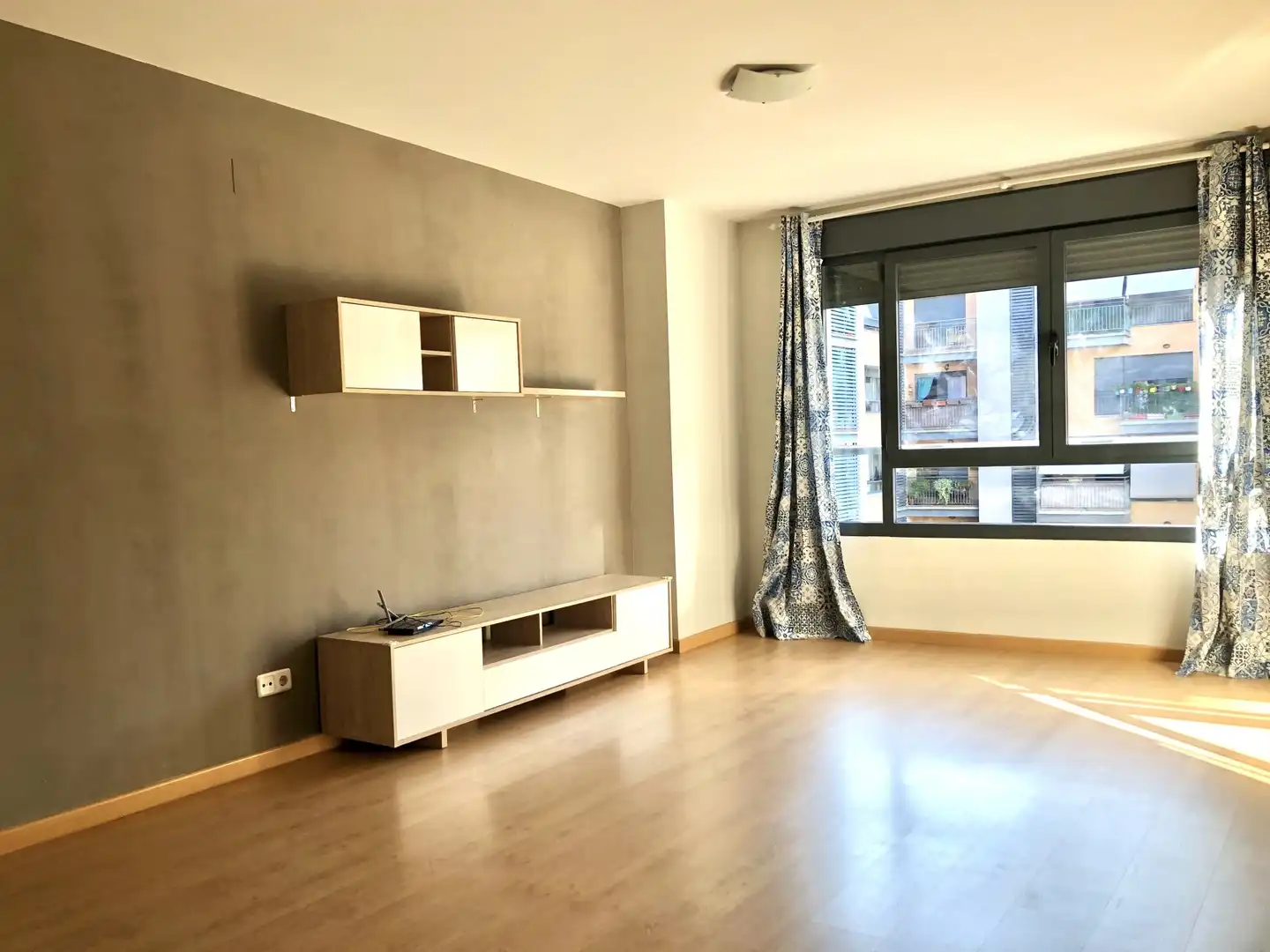 Sala d'estar de Pis de lloguer en Getafe amb Calefacció, Terrassa i Moblat