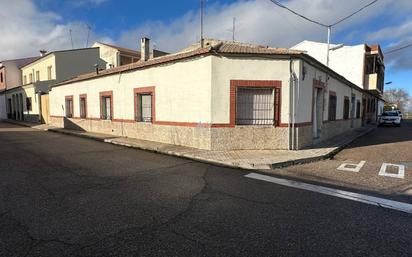 Vista exterior de Casa o xalet en venda en Sonseca amb Calefacció i Jardí privat