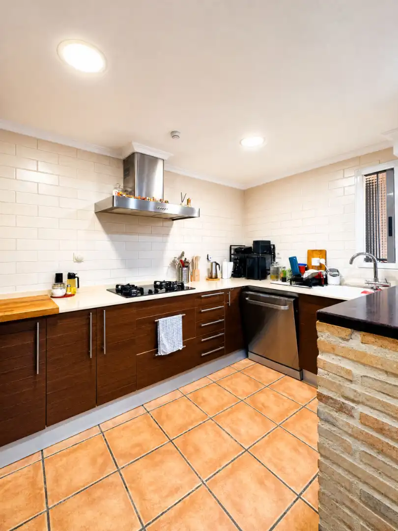 Cocina de Casa o chalet en venta en Montserrat con Jardín privado, Terraza y Trastero
