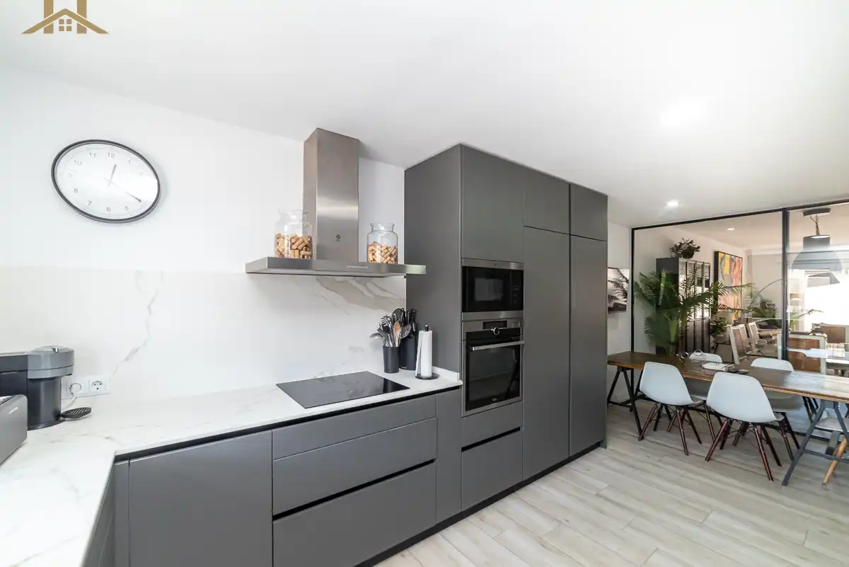Cuina de Casa adosada en venda en Villanueva del Pardillo amb Aire condicionat, Calefacció i Terrassa