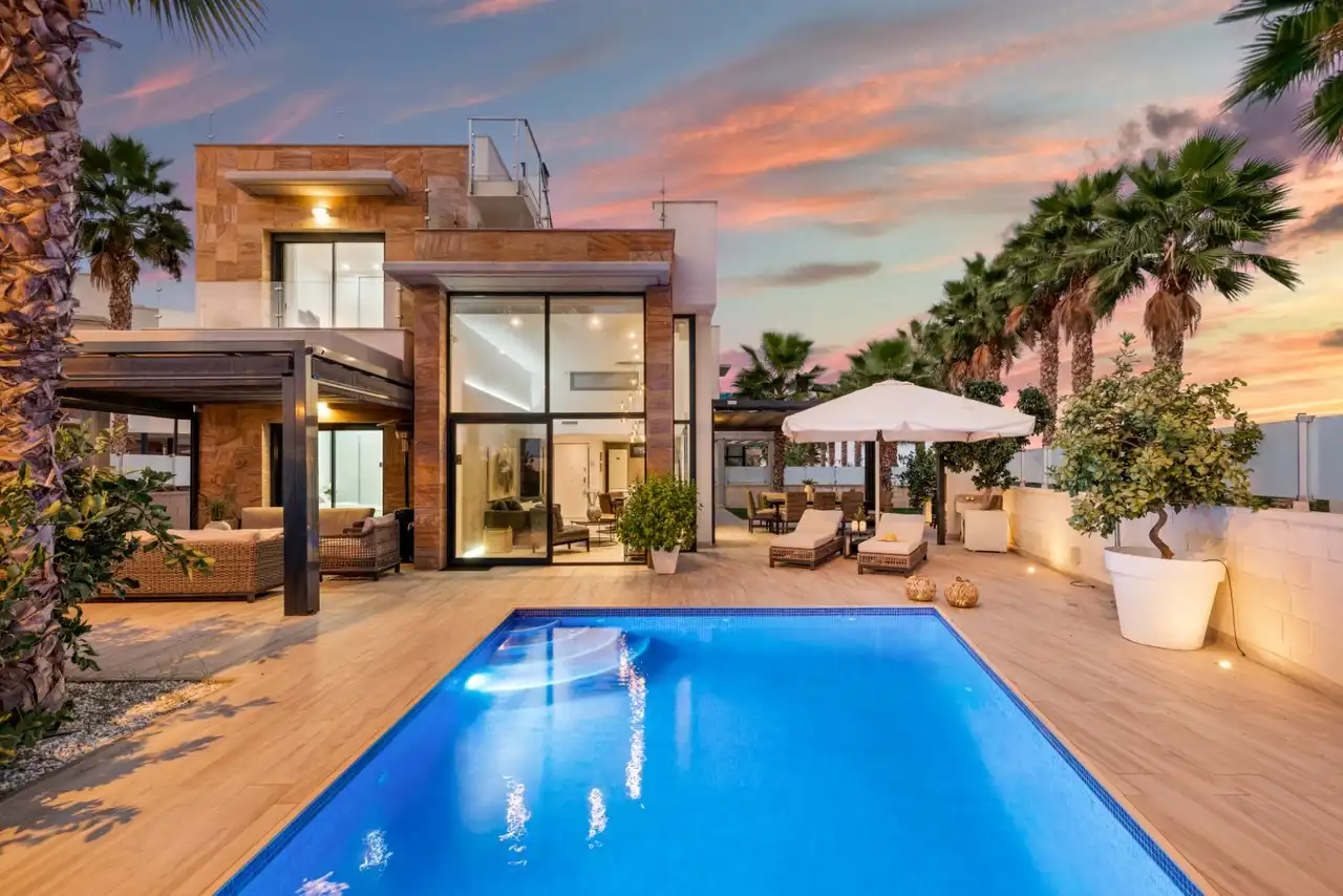 Terrassa de Casa o xalet en venda en Rojales amb Aire condicionat, Jardí privat i Terrassa