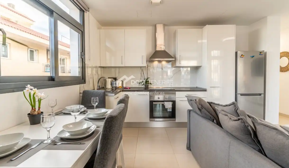 Cocina de Piso en venta en Adeje con Terraza, Trastero y Piscina