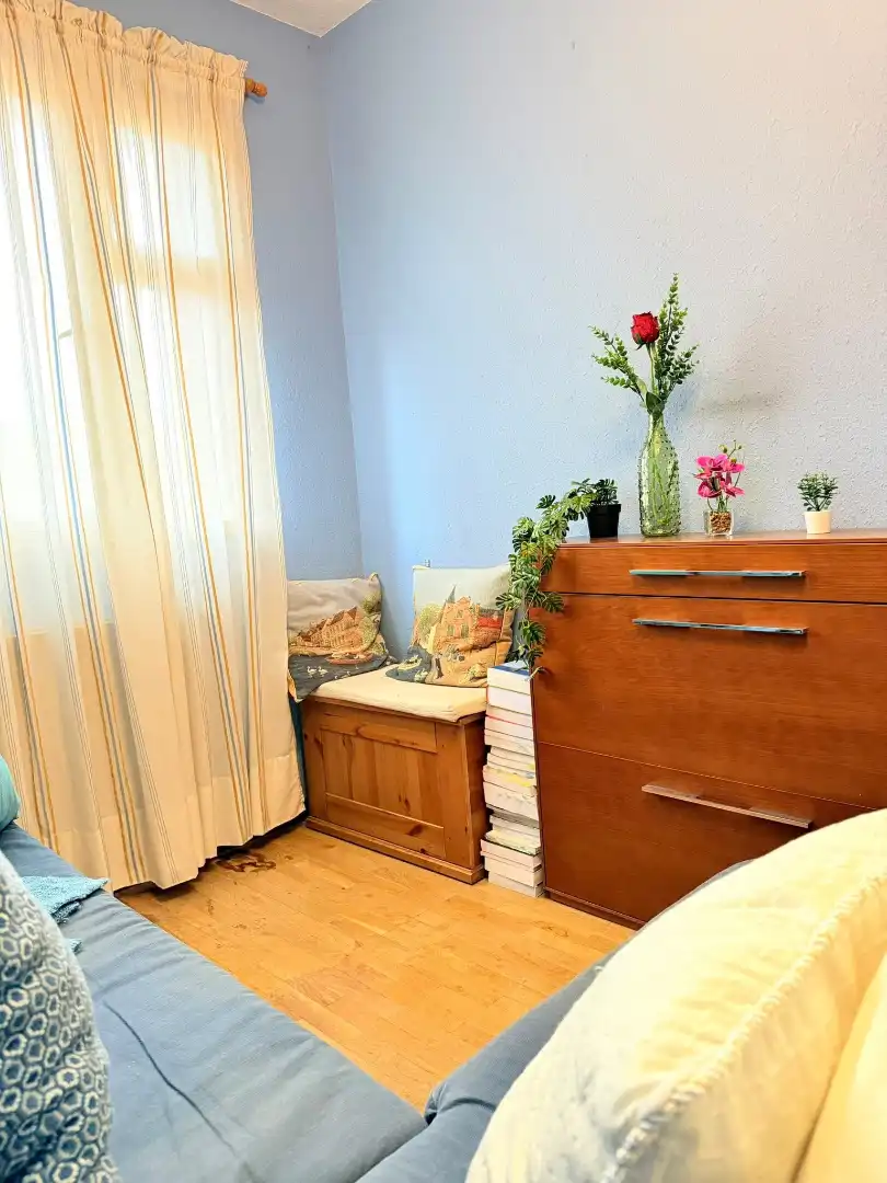 Habitación de Dúplex en venta en Corvera de Asturias con Calefacción, Parquet y Trastero