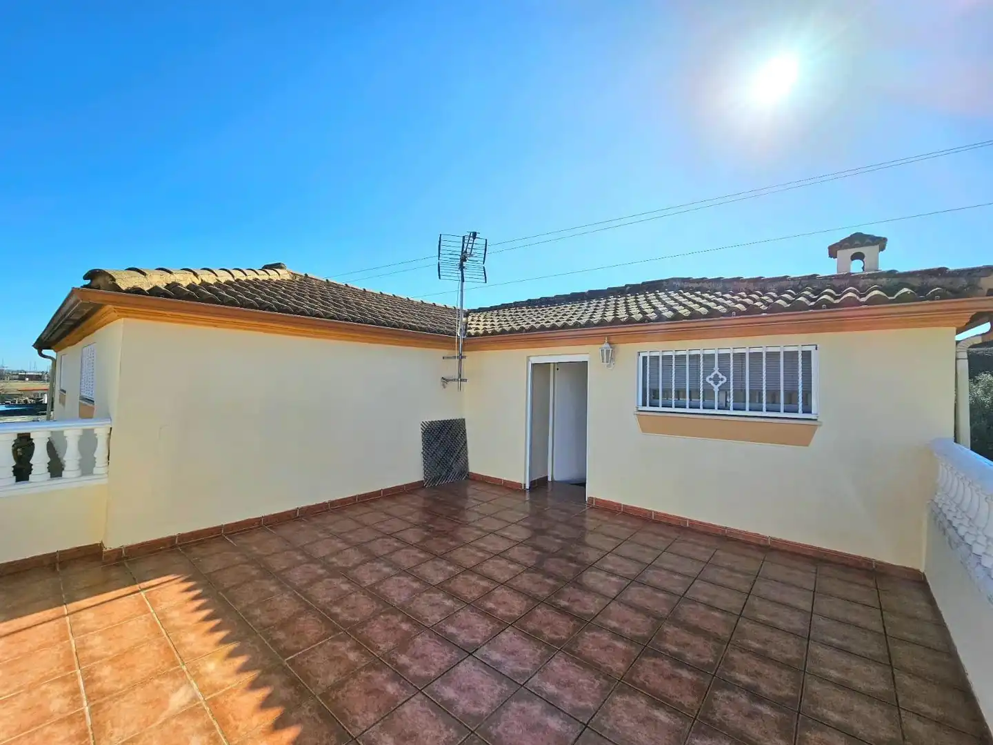Exterior view of Houses for sale in Córdoba  with Air Conditioner, Private garden and Terrace